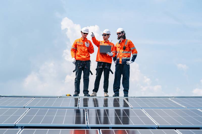 Conseils personnalisés en énergie solaire pour les entreprises du Gard et de l'Hérault pour réaliser des économies d'énergie